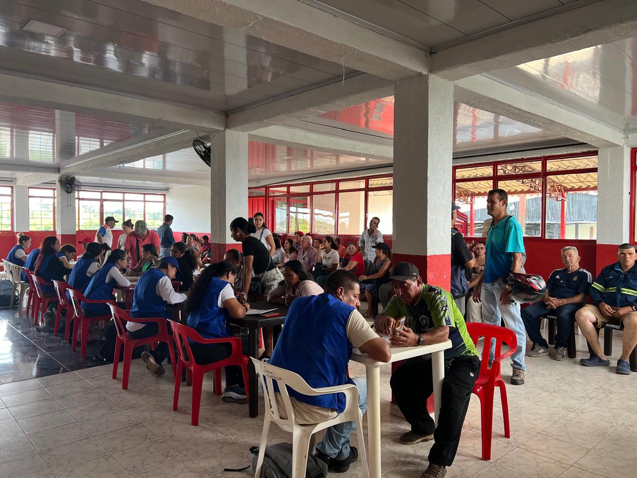 Caracterización y levantamiento de información sobre las afectaciones de la población en los municipios de Quimbaya y Montenegro.